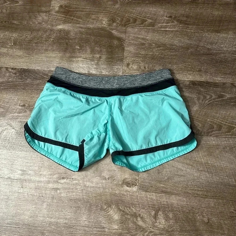 Lululemon Women Blue Tropics Burlap Texture Black Dune Run Speed Short 4-way 8